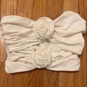 White Scrunched Double Rose Elastic Crop Top